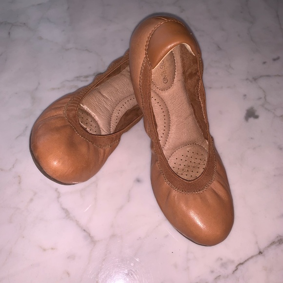 Lands’ End Ballet Flat Shoe - Picture 3 of 7